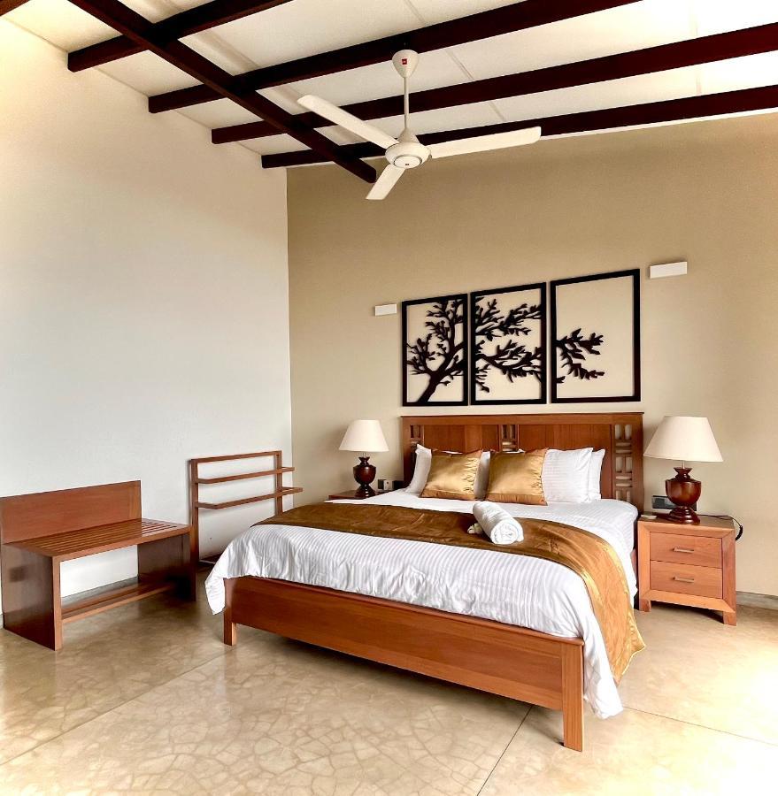 Driftwood Villa Pamunugama Екстериор снимка
