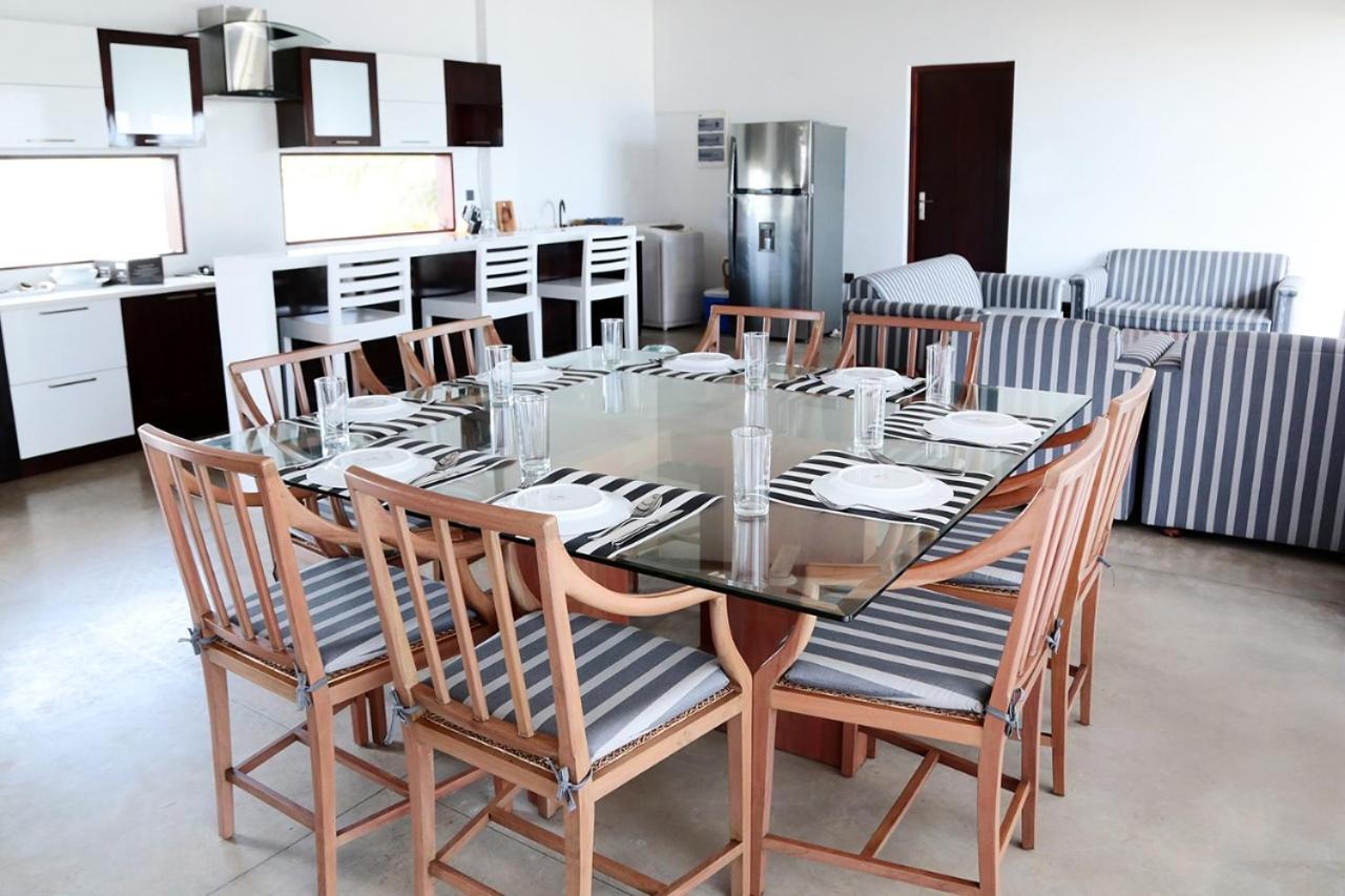 Driftwood Villa Pamunugama Екстериор снимка