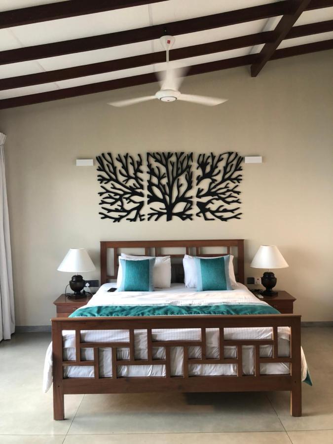 Driftwood Villa Pamunugama Екстериор снимка